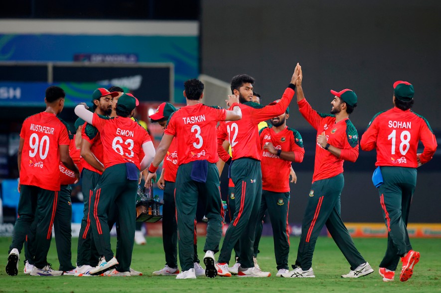 Why Cricket Shayari Became Part of Live Match Culture on Social Media